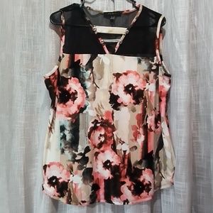 Floral sleeveless blouse xl